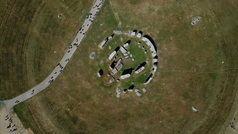 Círculo-De-Piedra-Antiguo-De-Stonehenge-En-Amesbury-Uk,-Vista-Aérea-De-Arriba-Hacia-Abajo