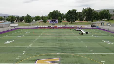 Antena-Del-Estadio-Del-Equipo-De-Fútbol-Americano-De-Las-Panteras-De-Wenatchee