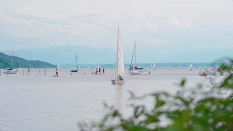 Veleros-En-El-Lago-Starnberg