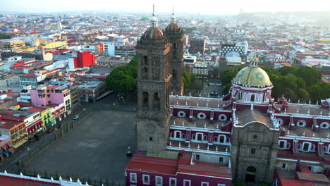 Timelpase-De-La-Catedral-De-Puebla,-Catedral-Barroca