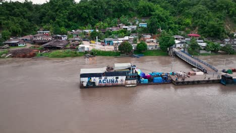 Frachtschiff-Auf-Dem-Amazonas.-Amazonien.-Südamerika