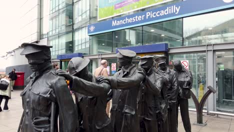 Sculpture-called-Victory-Over-Blindness,-commemorating-the-First-World-War