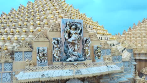 Close-up-shot-of-the-sculpture-made-in-the-head-of-the-temple