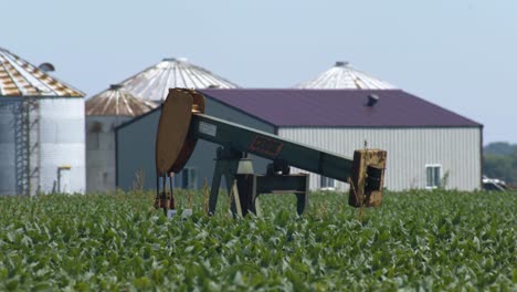 Oil-Jacks-working-hard-to-beat-the-fuel-crisis-in-Casey-Illinois-Midwest-America