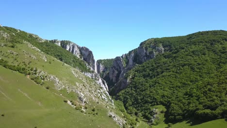 Wide-aerial-view-of-Turda-Gorge-near-Transylvania,-Romania