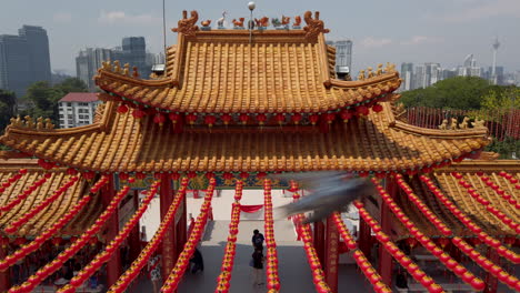 Hundreds-of-Chinese-paper-lanterns-hanging-in-the-courtyard-of-Thean-Hou-Temple,-Kuala-Lumpur,-Malaysia