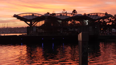 Sunrise-at-Geelong-carousel-building-located-at-Eastern-Beach,-Victoria,-Australia