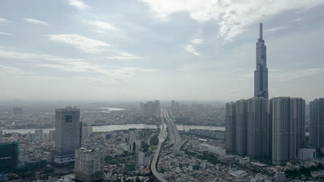 Morgenlicht-Fliegt-über-Den-Bezirk-Binh-Thanh-In-Ho-Chi-Minh-Stadt,-Vietnam