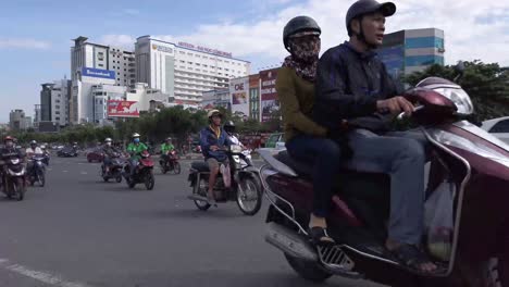 motor-scooter-traffic-Ho-Chi-Minh-City