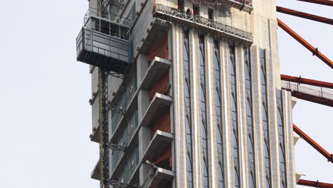 Close-look-to-a-NYC-slender-skyscraper-under-construction