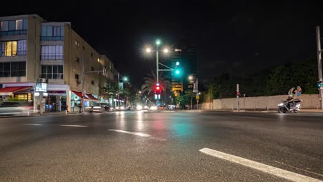 Time-lapse-of-Traffic-at-night-time-lapse