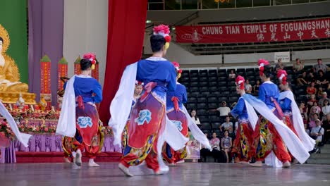 Chinesische-Alte-Kostümkleidung-Feenhafter-Gruppentanz