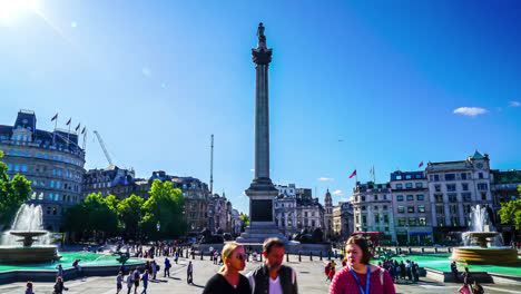 Londres,-Inglaterra,-Circa:-Timelapse-Trafalgar-Square-En-La-Ciudad-De-Londres,-Inglaterra,-Reino-Unido