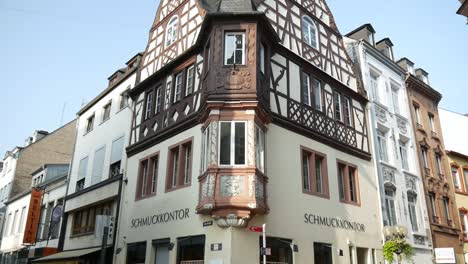 Cuatro-Torres---Arquitectura-Barroca-En-El-Casco-Histórico-De-Koblenz,-Alemania