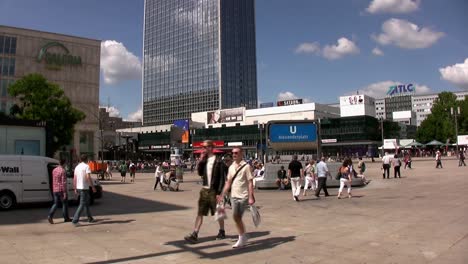 Berlin-Alexanderplatz-Im-östlichen-Teil-Der-Stadt,-Deutschland