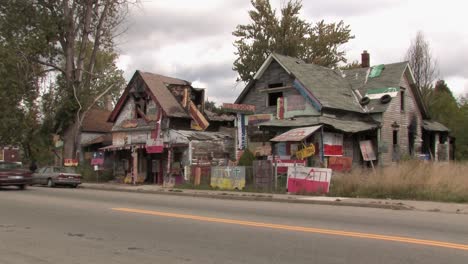 Heidelberg-Projekt-&quot;taxi-House&quot;,-También-Conocido-Como-Dotty-Wotty-Art-En-Detroit,-Michigan,-Ee.uu.