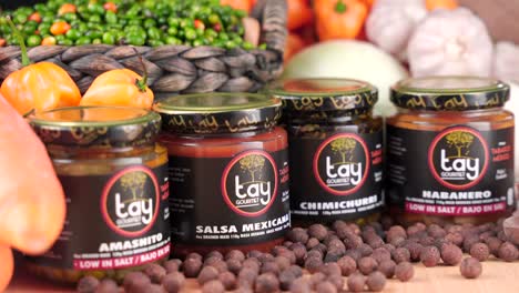 Colección-De-Salsa-Picante-Mexicana-Zoom-In-Chimichurri-Salsa-Mexicana-Habanero-Chipotle