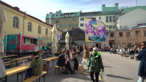 Panning-Shot-of-Food-Market-in-the-City-Center-of-Gothenburg,-Sweden-During-COVID-19-Pandemic