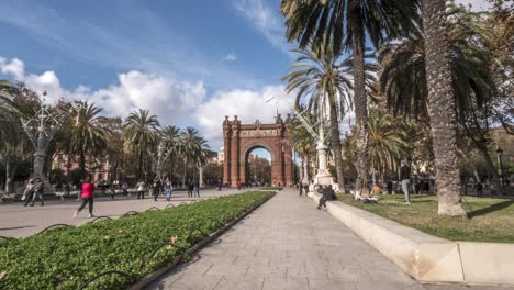 Triumphal-arch-in-Barcelona,-Spain.-Hyperlapse-backward