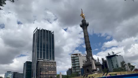 Timelapse-At-Paseo-De-La-Reforma-In-Mexico-City