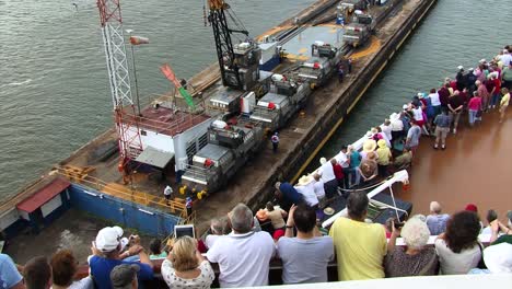 Cruceros-Por-El-Canal-De-Panamá