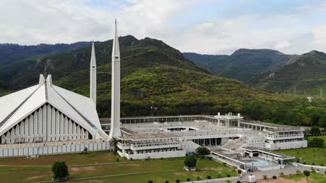 Luftaufnahme-Der-Faisal-Moschee-Am-Fuße-Der-Margala-Hügel