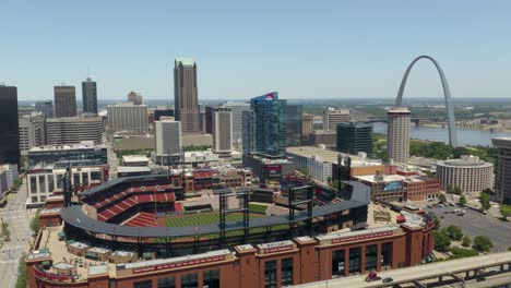 Aerial-Establishing-Shot-of-Saint-Louis-on-Beautiful-Summer-Day