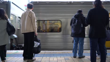 People-Waiting-To-Board-the-Sydney-Double-Decker-Train-at-the-Platform-in-Sydney-Central-Railway-Station,-New-South-Wales,-Australia