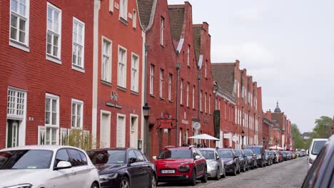 Conjunto-De-Antiguas-Casas-De-Ladrillo-En-El-Histórico-Barrio-Holandés-De-Potsdam