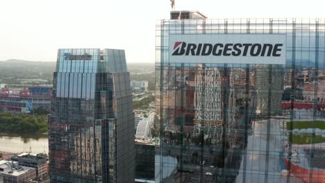 Bridgestone,-Pinnacle,-Nissan-Stadiongebäude-In-Der-Innenstadt-Von-Nashville