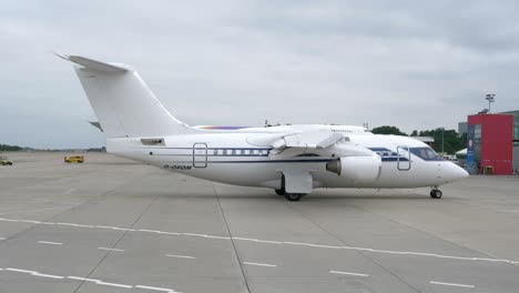 British-Aerospace-146-Aircraft-in-Liege,-Belgium-Turning-Around-at-the-Airport