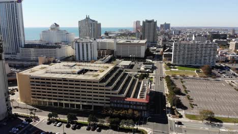 A-slowly-forward-moving-aerial-view-of-downtown-tourist-district-of-Atlantic-City,-New-Jersey