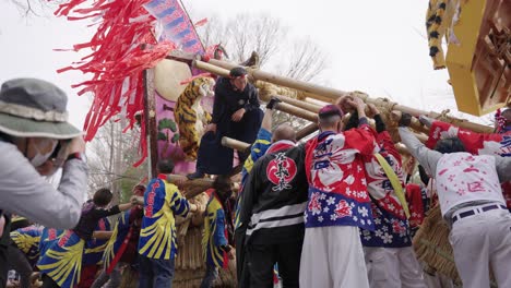 Omihachiman-Sagicho-Fire-Festival,-Japan,-People-in-Traditional-Clothes