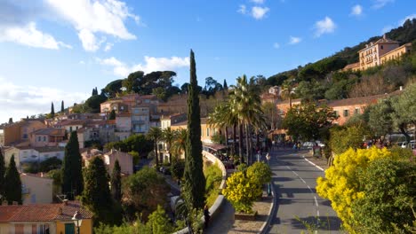 Main-street-of-Bormes-les-Mimosas,-typical-south-of-France-village