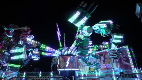 Kirmesfahrt-Mit-Lichtern-Bei-Nacht-Auf-Dem-Florida-State-Fairground