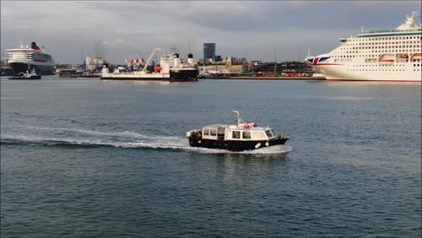 Autobús-Acuático,-Taxi-Acuático-Southampton.-Hithe-Ferry,-Transporte