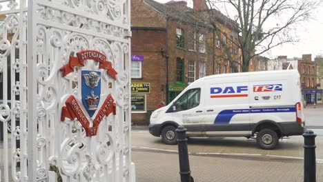 TAUNTON,-SOMERSET,-UNITED-KINGDOM,-Very-beautiful-gates-of-vivary-park-entrance