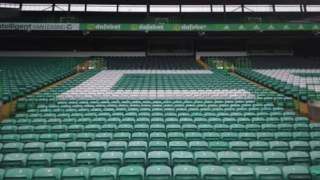 Primer-Plano-De-Una-Sección-De-Asientos-En-Parkhead