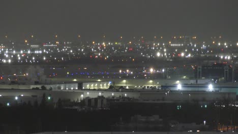 Timelapse-of-Toronto-international-airport-at-night