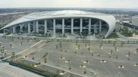 Imágenes-Aéreas-De-4k-Del-Estadio-Sofi-Vacío-En-Inglewood-Durante-La-Pandemia-De-Covid-19-En-Los-ángeles,-California,-Estados-Unidos