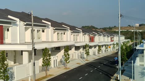 New-double-story-luxury-terrace-house-under-construction-in-Malaysia