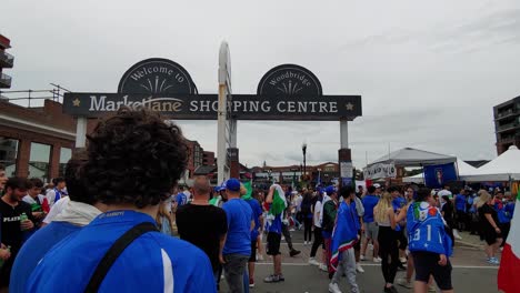 Italians-in-Canada-gather-to-celebrate-the-Italian-team's-victory-at-Euro-Cup-2020-in-front-of-the-marketlane-shopping-centre,-woodbridge,-Canada,-September,-5,-2021