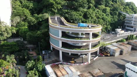 Hong-Kong-Victoria-Road-Island-West-Transit-Station-Mehrstufige-Zufahrtsstraße