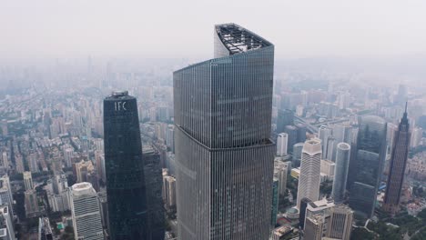 Die-Twin-Towers-Von-Guangzhou-überragen-Die-Weitläufige-Hafenstadt,-China