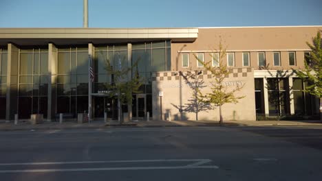 Estación-De-Policía-Moderna-De-Chicago.-Sartén-A-La-Izquierda