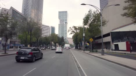 Tráfico-En-Las-Calles-Del-Centro-De-La-Ciudad-De-México-Tomado-Desde-La-Perspectiva-De-Un-Camión