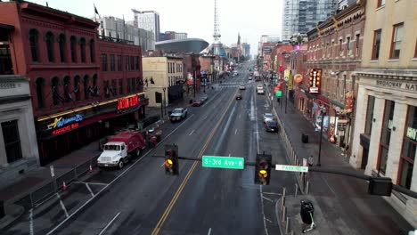 Luftaufnahme-Der-Lower-Broadway-Street-In-Nashville,-Tennessee