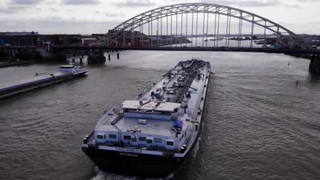 VT-Vorstenbosch-Approaching-Bridge-On-River-Noord-In-Alblasserdam