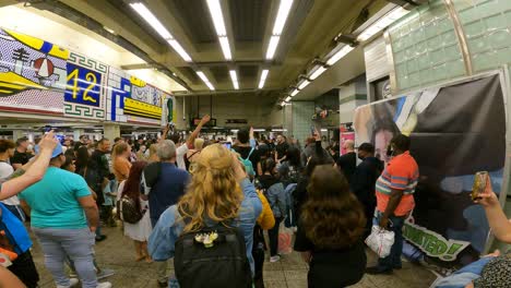 Konzert-In-Der-New-Yorker-U-Bahn