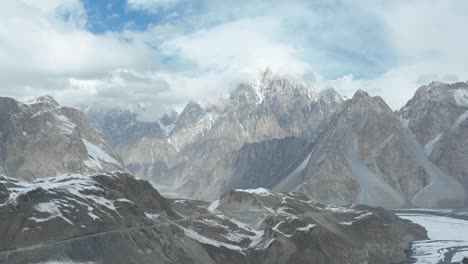 Famous-Passu-Cones,-Karakoram-Highway,-Northern-Pakistan